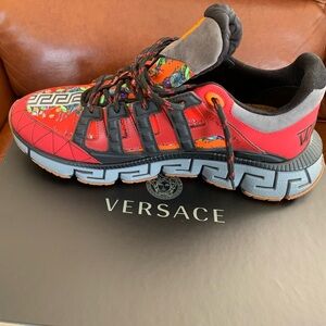 **BRAND NEW** VERSACE TRIGRECA SNEAKERS